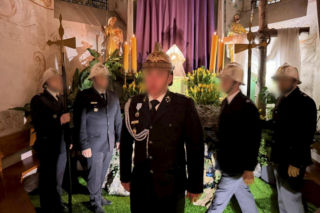 Naczelnik OSP zginął, jadąc na akcję. Trzy małe dziewczynki zostały bez taty