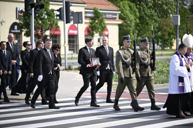 Grób Andrzeja Olechowskiego