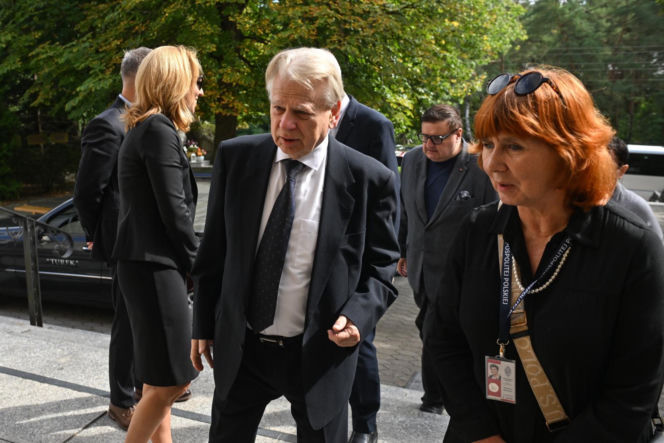 Pogrzeb Andrzeja Wielowieyskiego. Żegnało go wielu księży