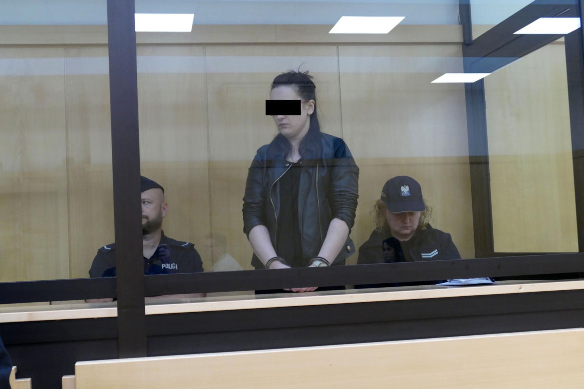 Bił, katował, a nawet przypalał genitalia 6-letniego Maksia. Chłopczyk umierał w męczarniach. Matka tylko się patrzyła