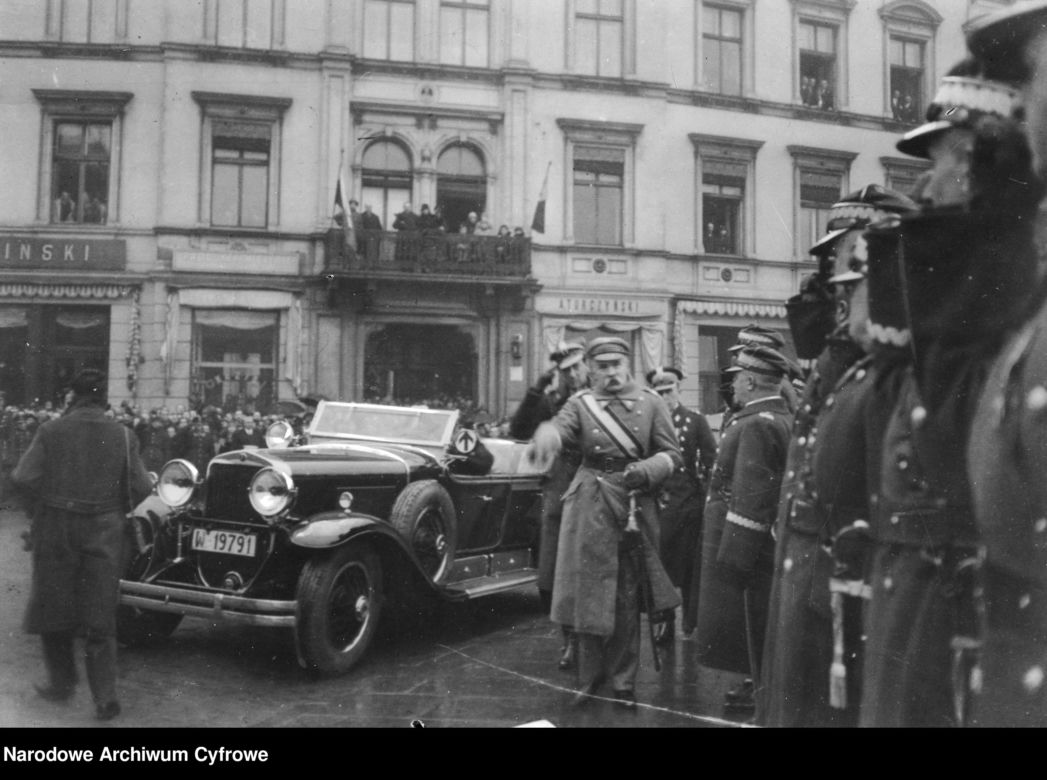 Święto Niepodległości 11 listopada na archiwalnych zdjęciach