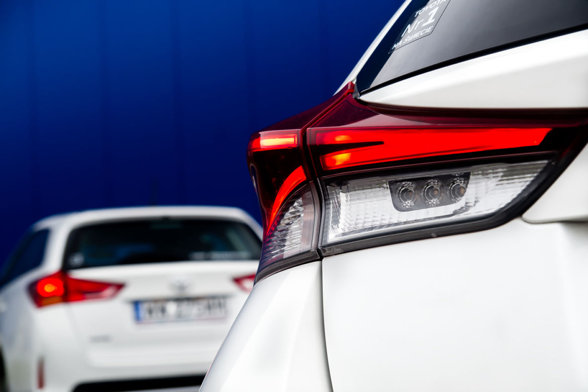 Toyota Auris Touring Sports lifting 2015