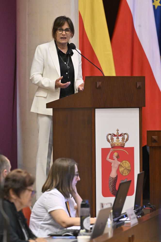 Wotum zaufania i absolutorium dla prezydenta Rafała Trzaskowskiego