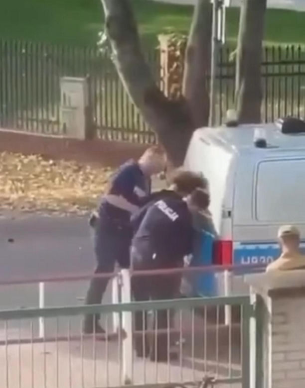 Kolejny koszmar w szkole. 15-latek miał przy sobie trzy noże! Zaatakował dyrektora, jedna osoba nie żyje