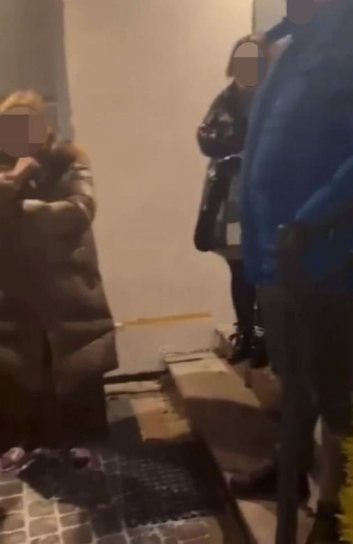 Chrzest Maybacha na Podlasiu. Ksiądz majtał kropidłem jak szalony