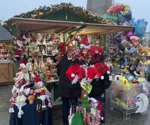 Pokémony, różowe gofry i zaskakujące różnice w cenach. Porównaliśmy łódzkie jarmarki