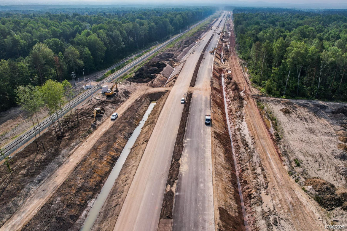 Plac budowy pierwszej części obwodnicy Zawiercia i Poręby w czerwcu 2024 r.