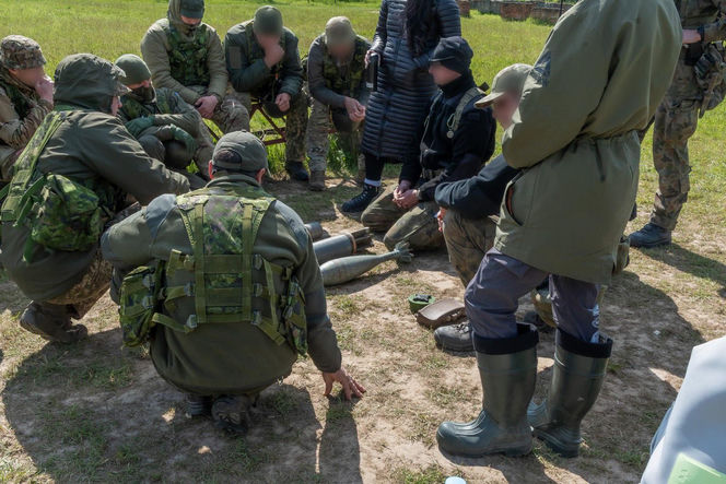Szkolenia Ukraińców w Polsce. Przygotowanie do wojny z przeszłości?