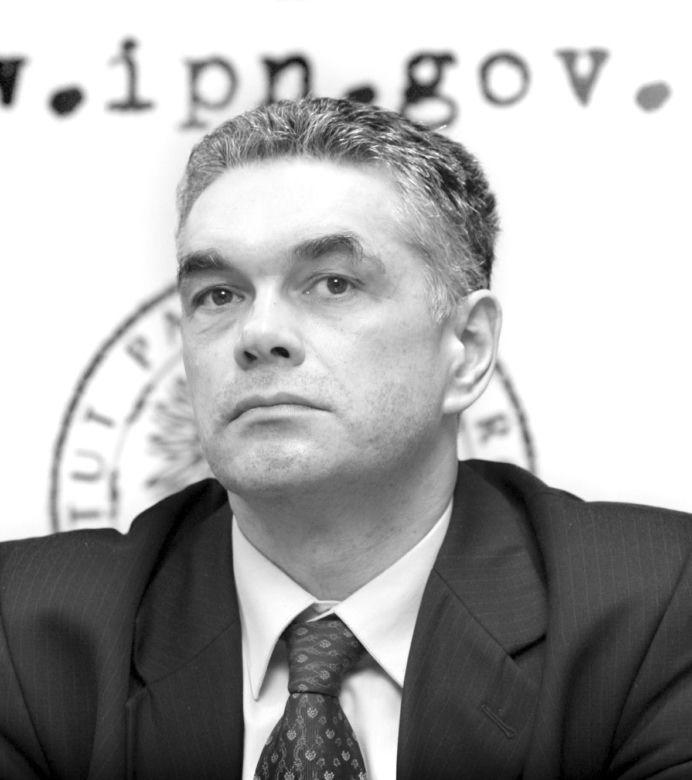Rodziny smoleńskie walczą o miliony