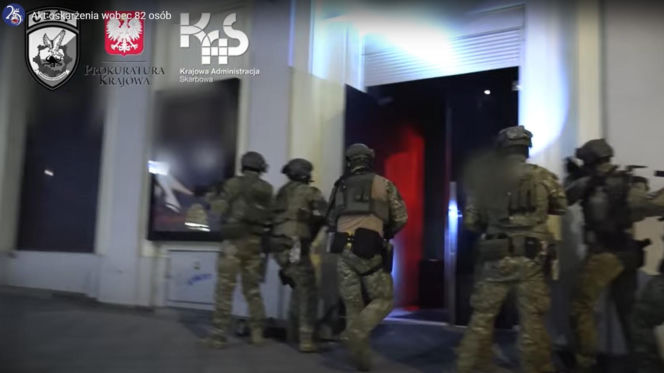 Afera w klubach go-go w kraju. Wśród oskarżonych policjanci i tancerki