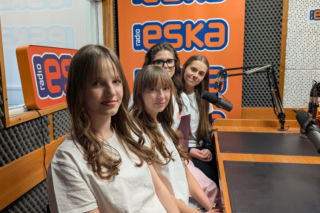 Jak rozpoznawać i wyrażać emocje? Licealistki z Dębicy pokazują to najmłodszym