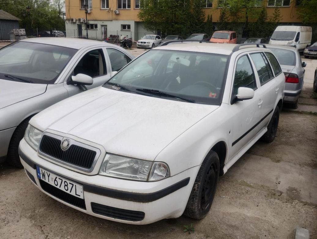 Skoda Octavia (2700 zł)