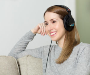 Jaka mini wieża do 500 zł jest najlepsza? Ranking polecanych modeli 2025