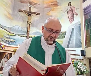 Krzyż zabił księdza podczas mszy. Wszystko nagrano
