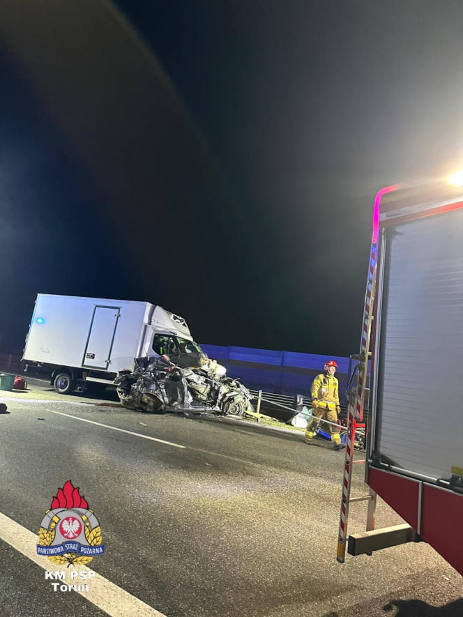 Tragiczny wypadek na autostradzie A1 pod Toruniem. Jedna osoba nie żyje!