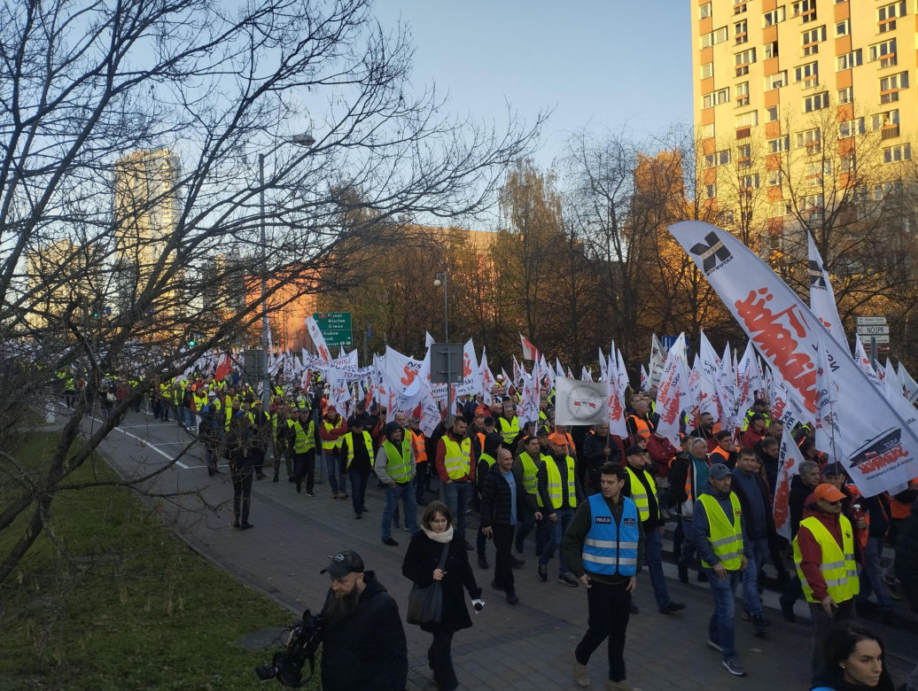 Protest w Katowicach. Tysiące związkowców na ulicach. Padły mocne słowa o „zbrodniczej ideologii”