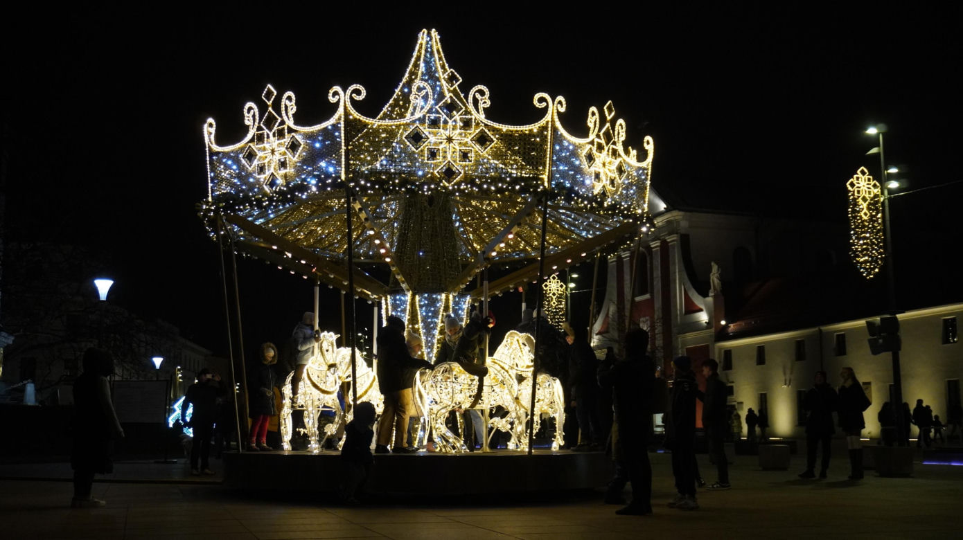 Lublin życzy „Wesołych świąt”. Tak się prezentują świąteczne iluminacje