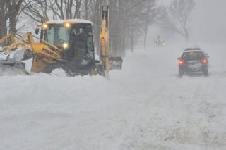 Zasypane drogi i dramatyczny apel. „Mamy do czynienia z klęską żywiołową”