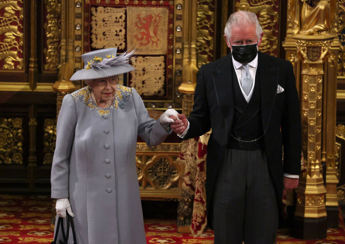 Królowa Elżbita II, książę Karol i księżna Camila na otwarciu parlamentu w Westminsterze