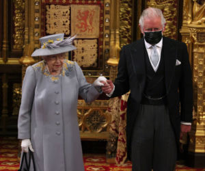 Królowa Elżbita II, książę Karol i księżna Camila na otwarciu parlamentu w Westminsterze