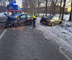 Zderzenie trzech aut na DW212 03.02.2026