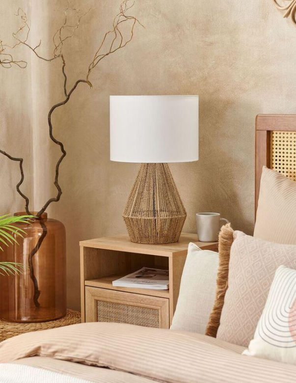 Lampa stołowa w stylu boho