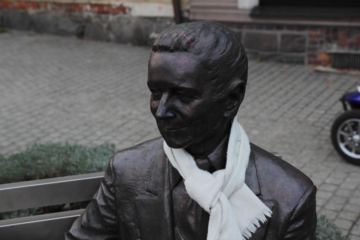 Ławeczka Adama Słodowego w Czarnkowie 