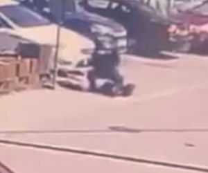 Sprawca celował w kierowcę i uszkodził jego auto, po czym próbował uciec