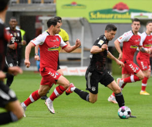 Robert Lewandowski w meczu z Freiburgiem
