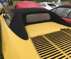 11 klasycznych Ferrari porzuconych w polu