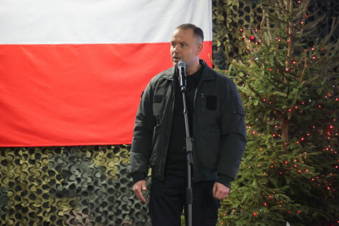 Prezydent RP Karol Nawrocki podczas spotkania świątecznego z żołnierzami