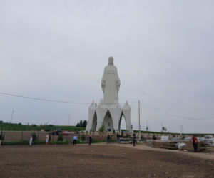 Gigantyczna figura prawie gotowy! 55-metrowa Maryja już przyciąga tłumy. Robi wrażenie