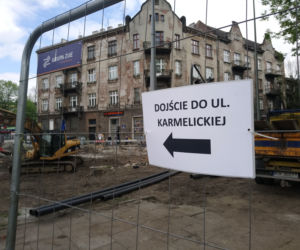 Apokalipsa na Al. Trzech Wieszczów. Rozkopane ulice, horror na drogach