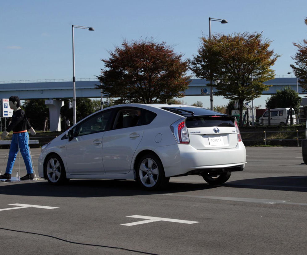 Nowe systemy bezpieczeństwa Toyoty