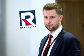 Alarm w TV Republika: „Nie dociągniemy do końca miesiąca”