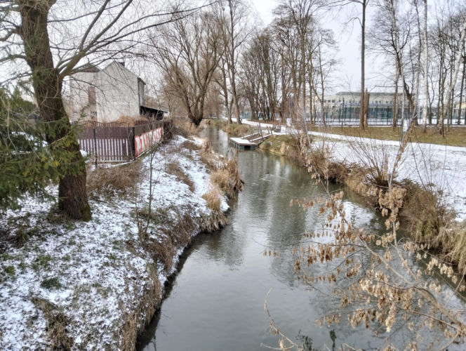 To najpiękniejsze średniowieczne miasto w Małopolsce. Leży obok Krakowa i olśniewa zabytkowym rynkiem