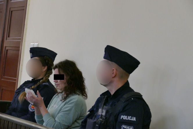 Urodziła i porzuciła dziecko obok pustostanu. Mała Wiktoria cudem przeżyła