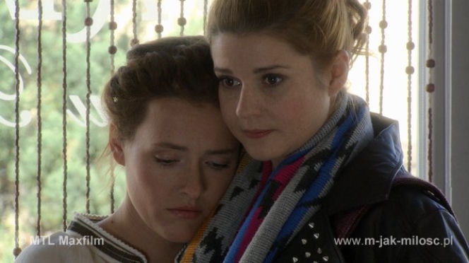 M jak miłość odc. 1041. Ala (Olga Frycz), Olga (Marta Ścisłowicz)