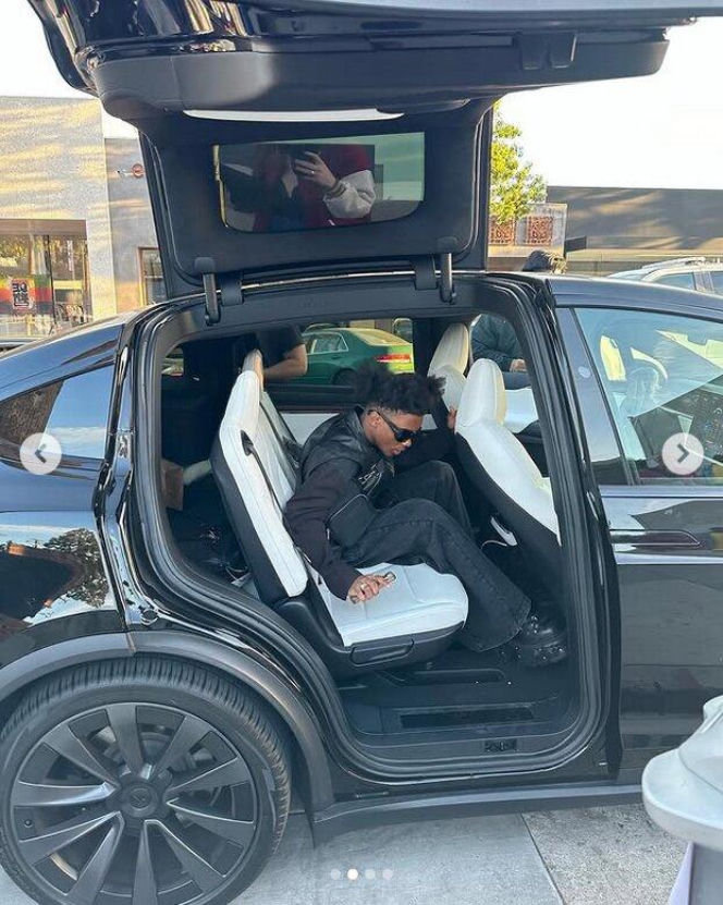 Kara śmierci dla znanej gwiazdy muzyki? Gotowy scenariusz na horror!