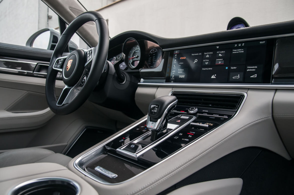 Porsche Panamera Turbo Sport Turismo 4.0 V8 550 KM