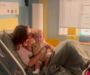 M jak miłość. Dominika Kachlik (Franka),Antoś (Mark Myronenko) na planie