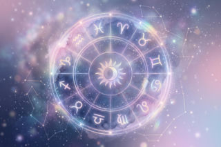 Horoskop na dziś, 21 lipca - Gwiazdy zapraszają do refleksji nad wewnętrzną harmonią, ten dzień przyniesie Ci ważną lekcję o odzyskiwaniu życiowego balansu