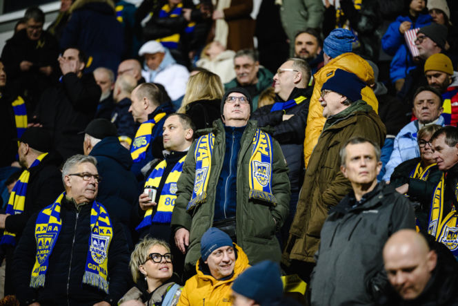 Arka Gdynia - Lechia Gdańsk: Zdjęcia kibiców z derbów Trójmiasta w ramach 23. kolejki PKO BP Ekstraklasy