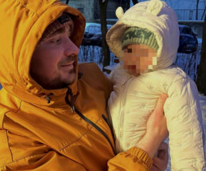 Cud! Daniel Martyniuk wrócił do domu! To jedno zdjęcie z synem na rękach załatwia wszystko