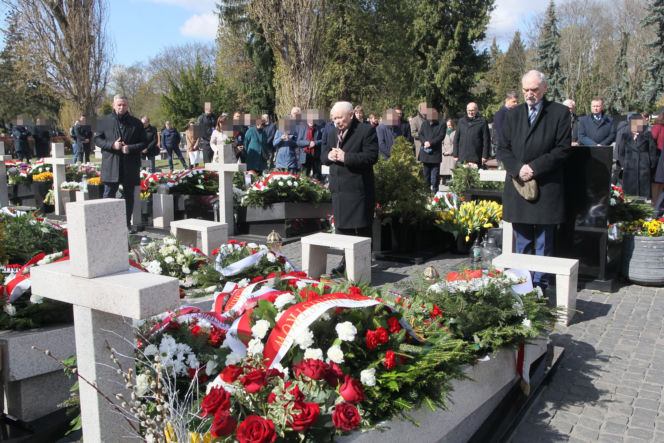 Kaczyński uczcił pamięć ofiar katastrofy smoleńskiej