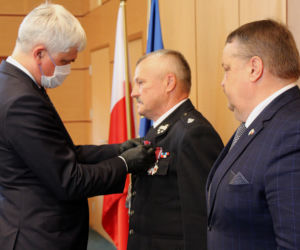 Podlaskie. Prezydent RP Andrzej Duda przyznał państwowe odznaczenia samorządowcom