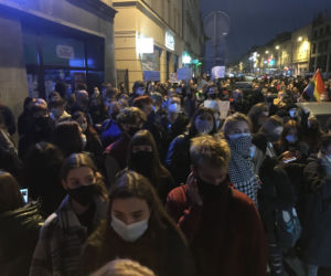 Protest kobiet w Katowicach. Tłumy strajkują przeciwko zakazowi aborcji