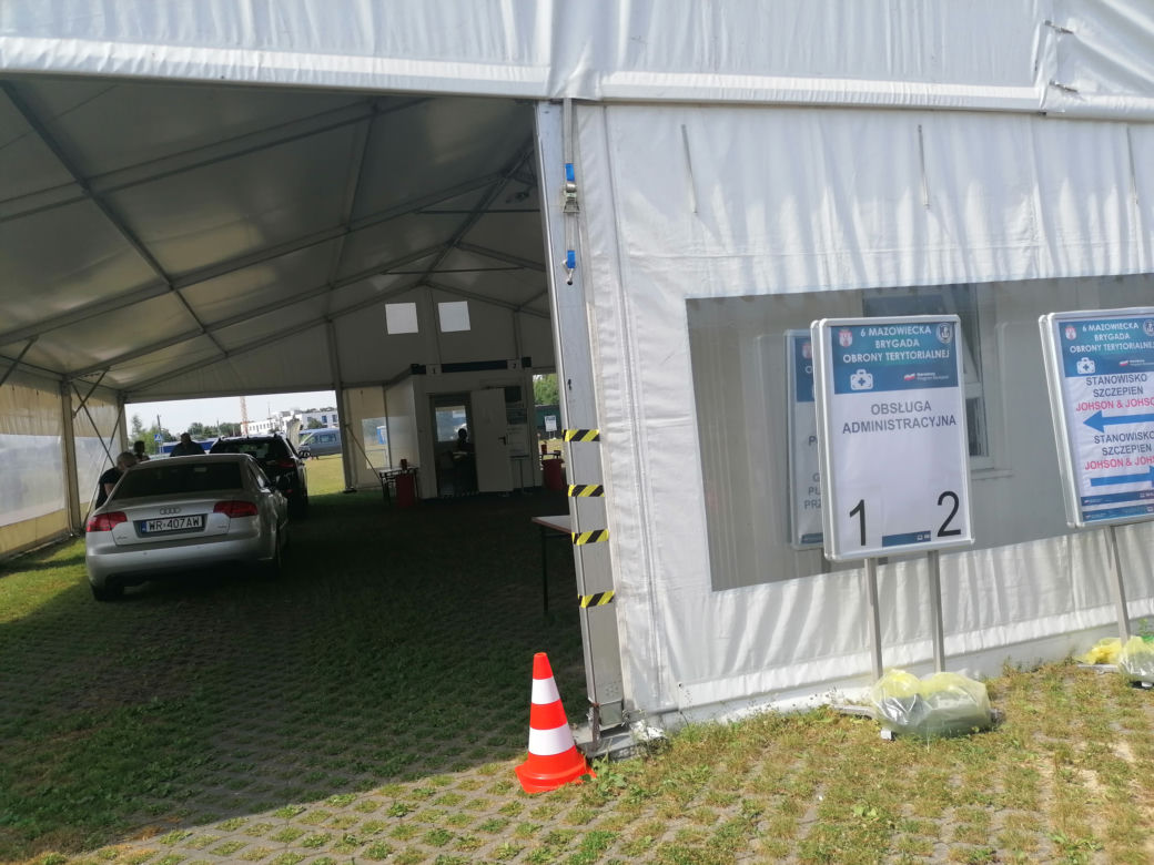 Punkt wymazów drive thru na Dębowej kończy swoją prace