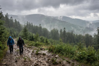 Warunki na szlakach w Beskidach. Gdzie turyści napotkają trudności?