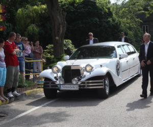 Lincoln Town Car Excalibur - limuzyna ślubna Lewandowskiego